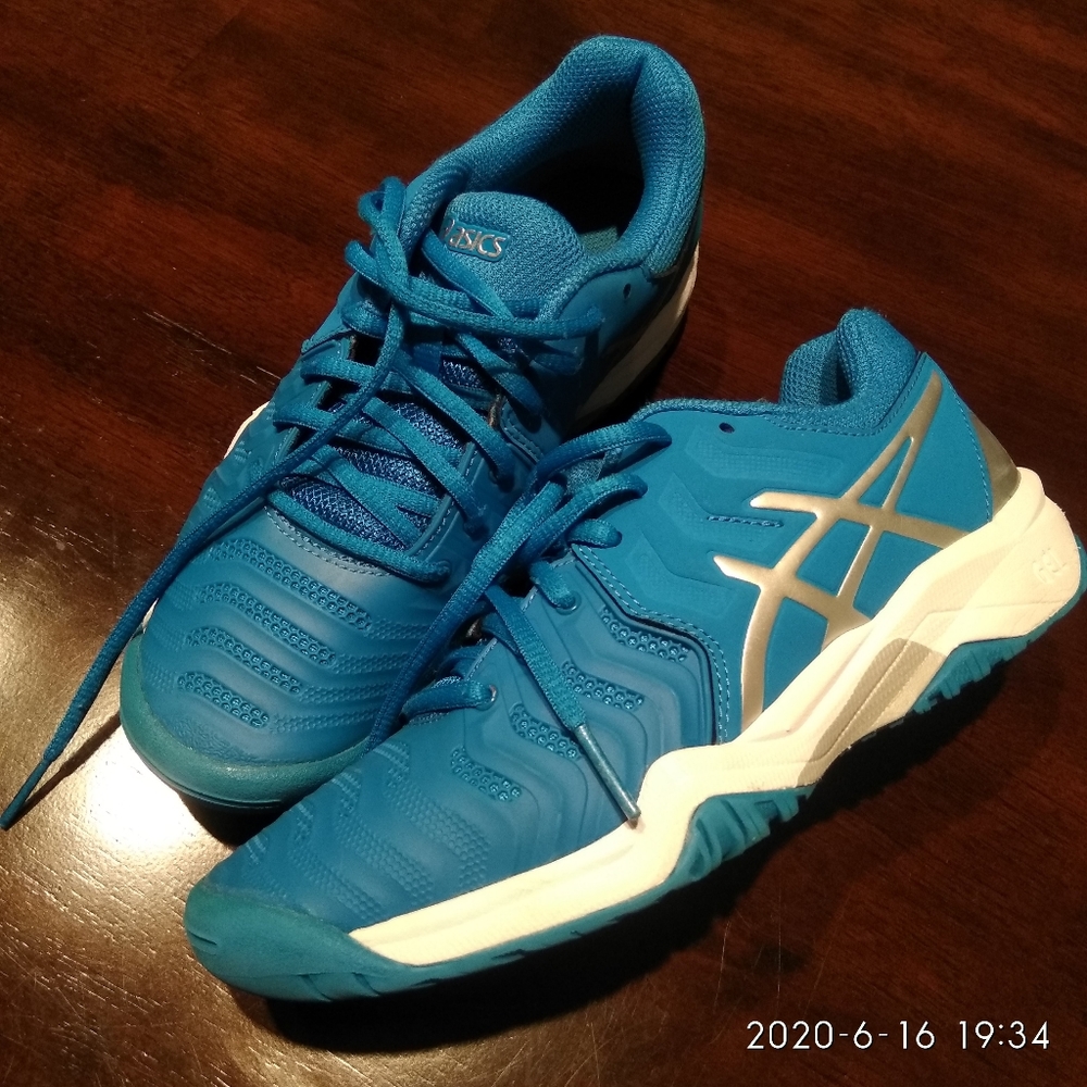 Oasics sneakers
